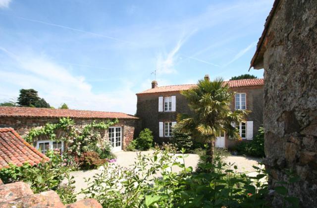 Relais De La Riniere Acomodação com café da manhã Le Landreau Exterior foto