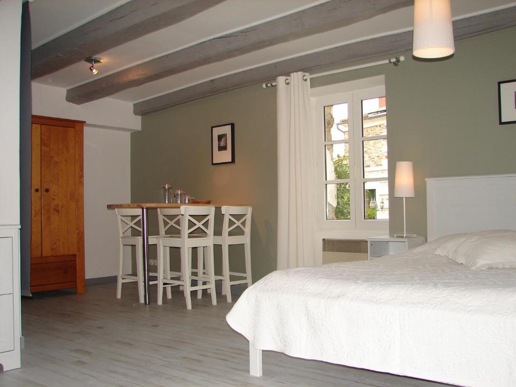 Relais De La Riniere Acomodação com café da manhã Le Landreau Quarto foto