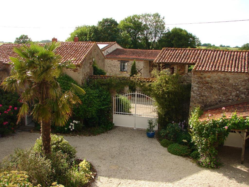 Relais De La Riniere Acomodação com café da manhã Le Landreau Exterior foto